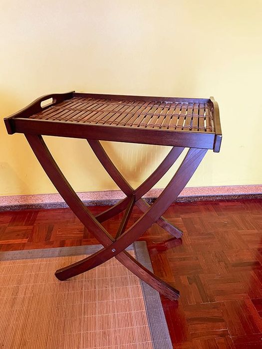 Side table with removable tray, made of real wood