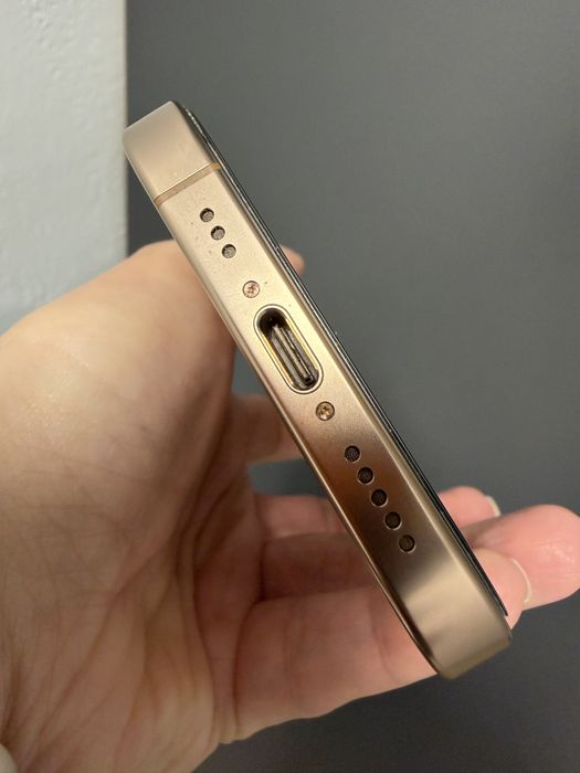 Продаю iPhone 16 Pro