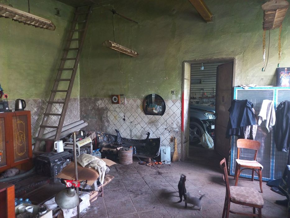 Продам приміщення,гараж!Автопарк,власник