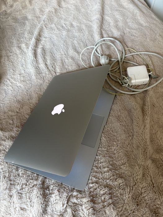 MacBook Air 13 sprzedam