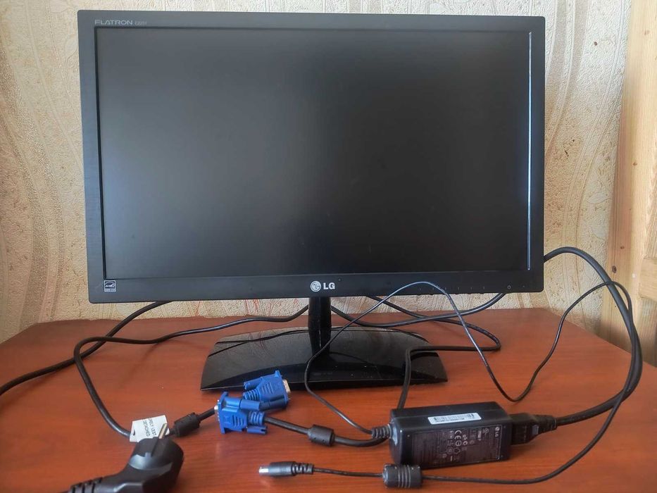 Продам в гарному стані монітор LG E2251 FLATRON