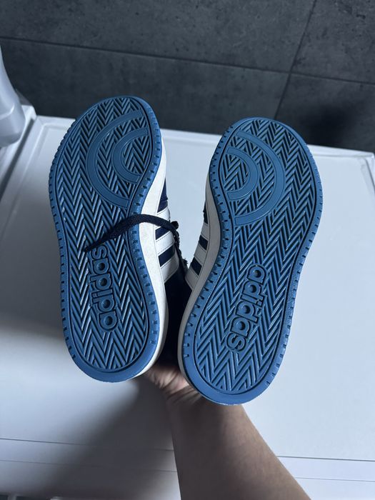 Аdidas кросівки 38 розмір