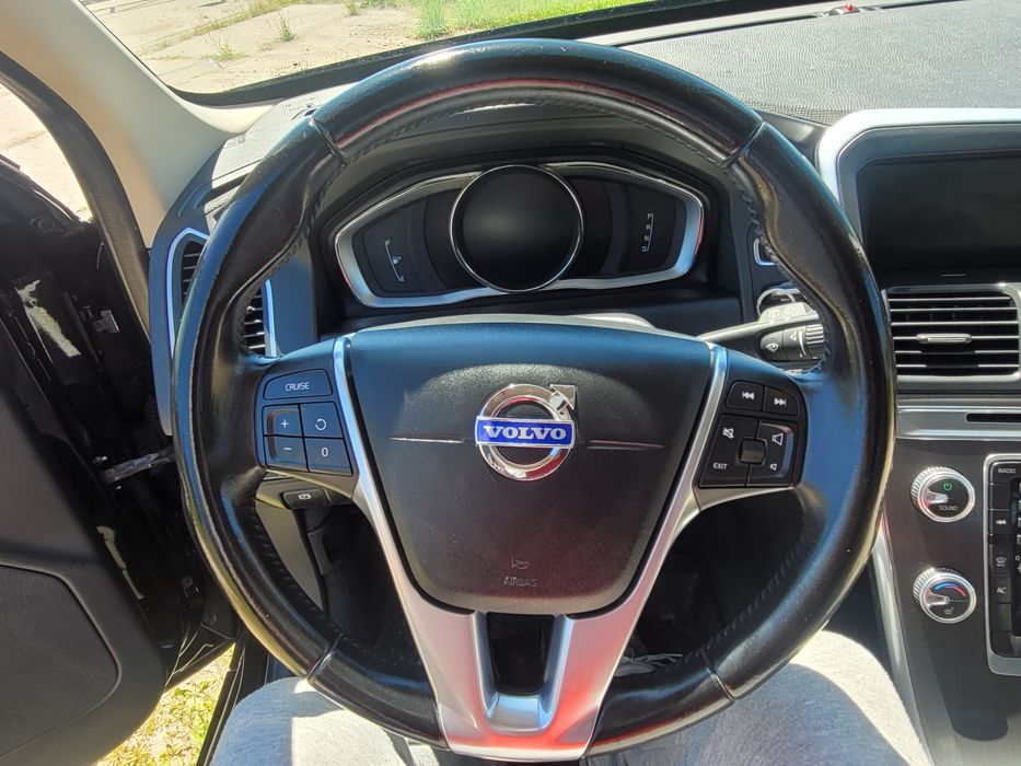 Volvo xc60 2015r
