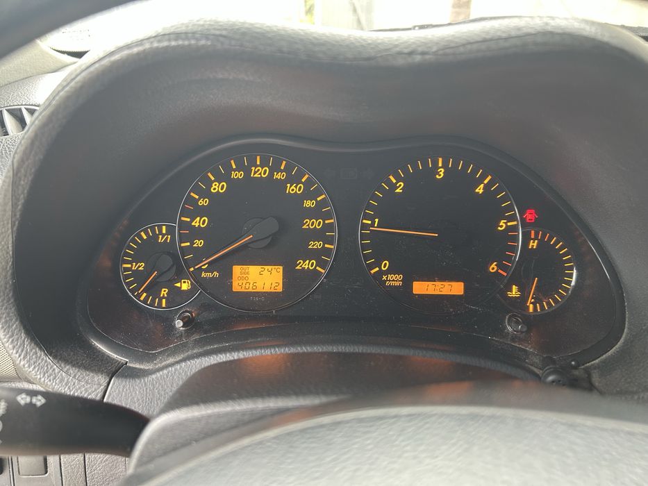 Тойота авенсіс, 2.2 дизезь