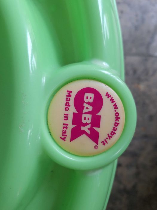 Banheira ergonómica de criança