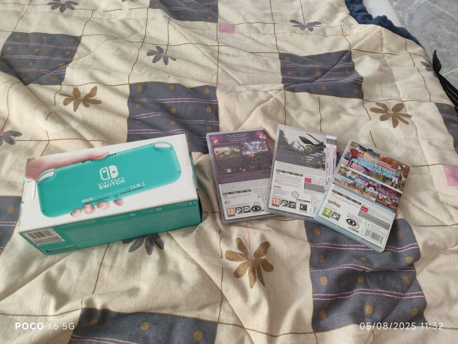 Vendo Nintendo switch lite + 1 jogo da sua escolha!