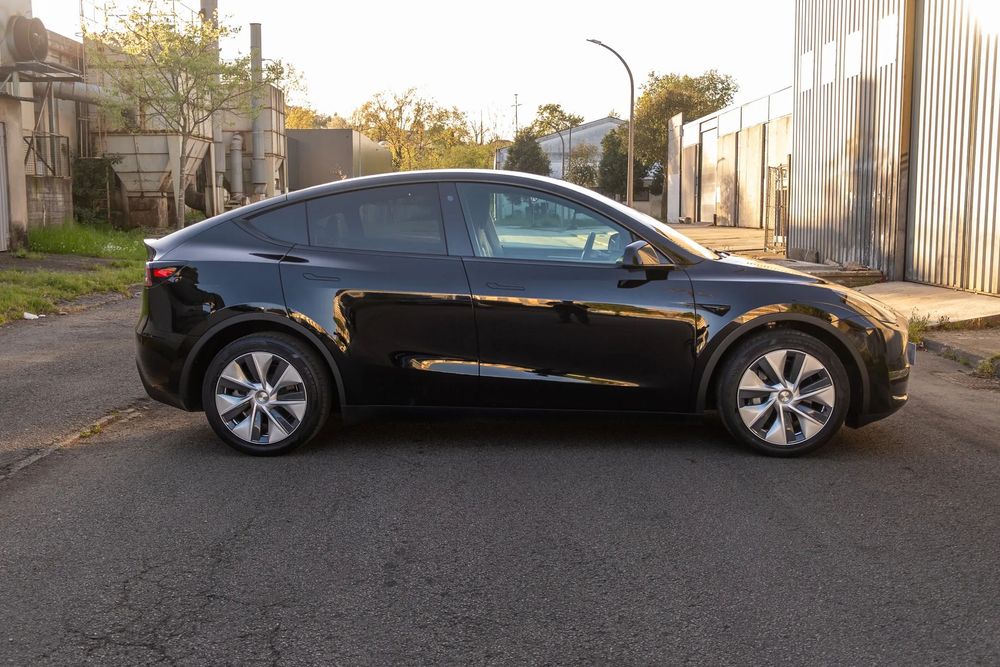 Tesla Model Y Long Range Dual Motor AWD