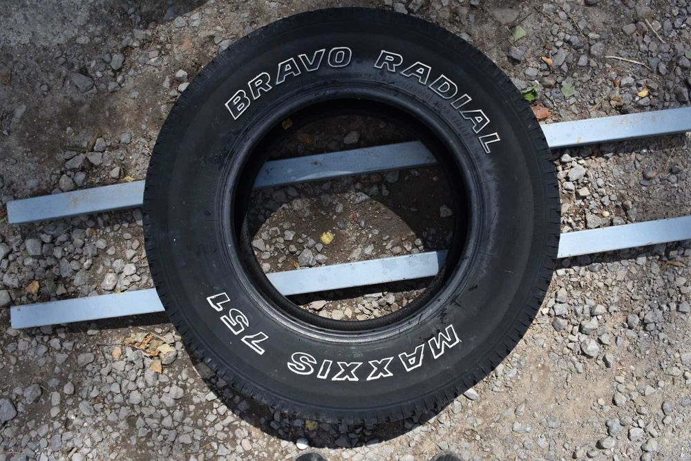 1x Opona opony Maxxis Bravo Radial 751 225/75R16 10PR 115/112Q