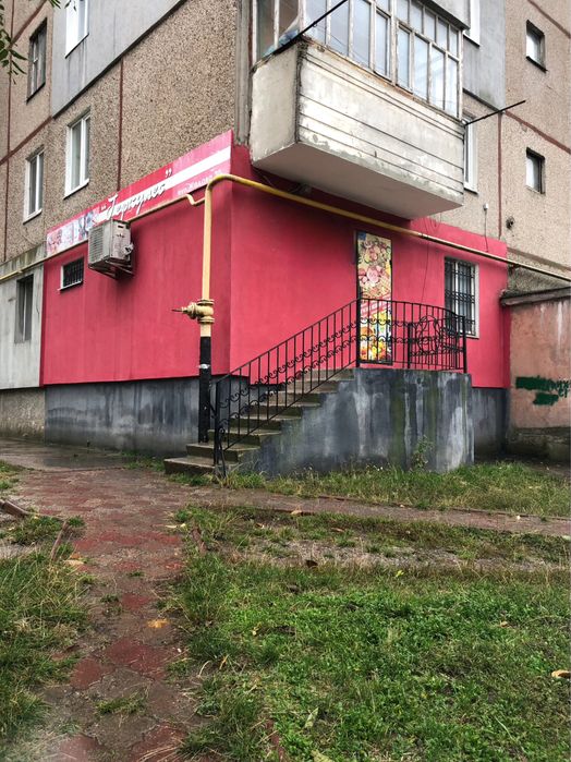 Продаж фасадного приміщення, р-н Жадова