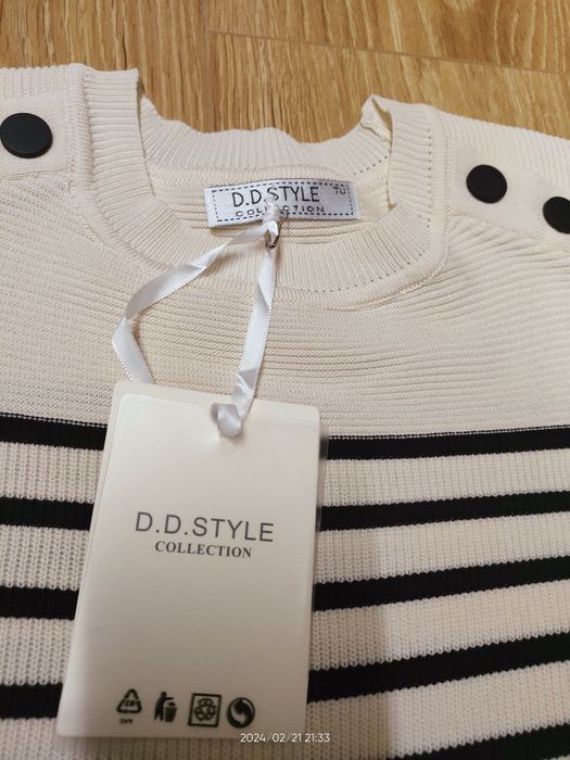 Sweterek prążkowany Uni