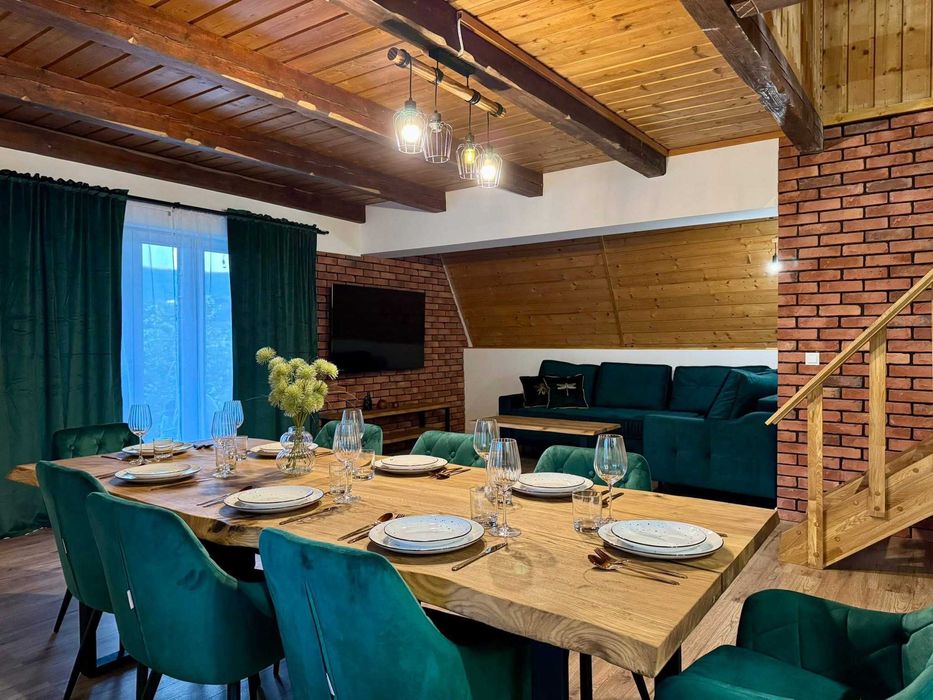 Widok na jezioro i relaks dla 13 osób – sauna, balia, basen