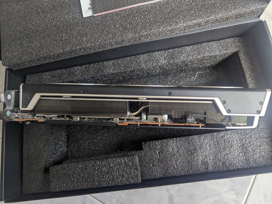 Placa Gráfica AMD Radeon RX 6700 XT