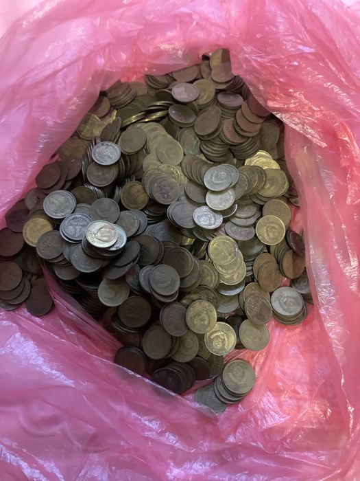 Продам монети україни і часів ссср