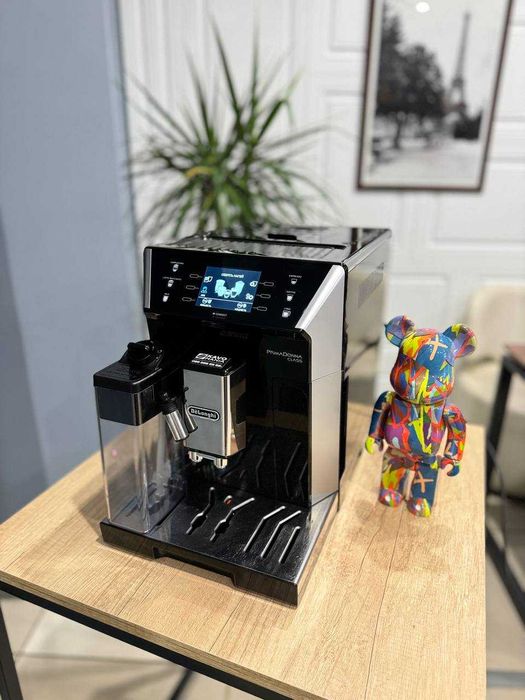 Кофемашина Delonghi PrimaDonna Class
