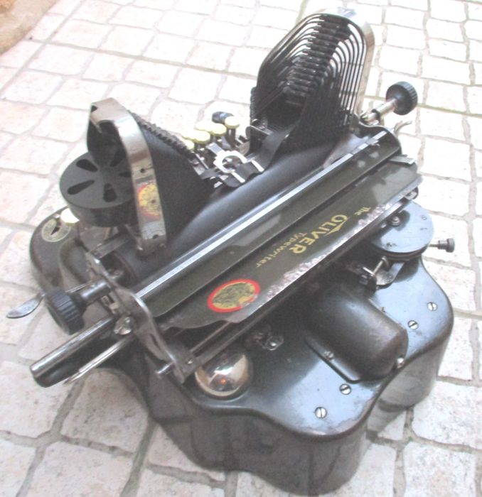 Máquina antiga de escrever Oliver-Borboleta-1909 - Rarissima