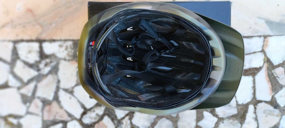 Capacete MET Veleno tamanho M