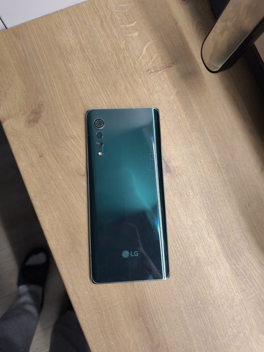 LG Velvet używany