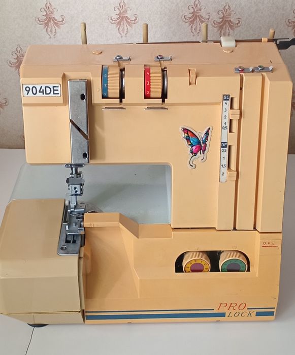 Оверлок побутовий ( НЕ ПРАЦЮЄ)