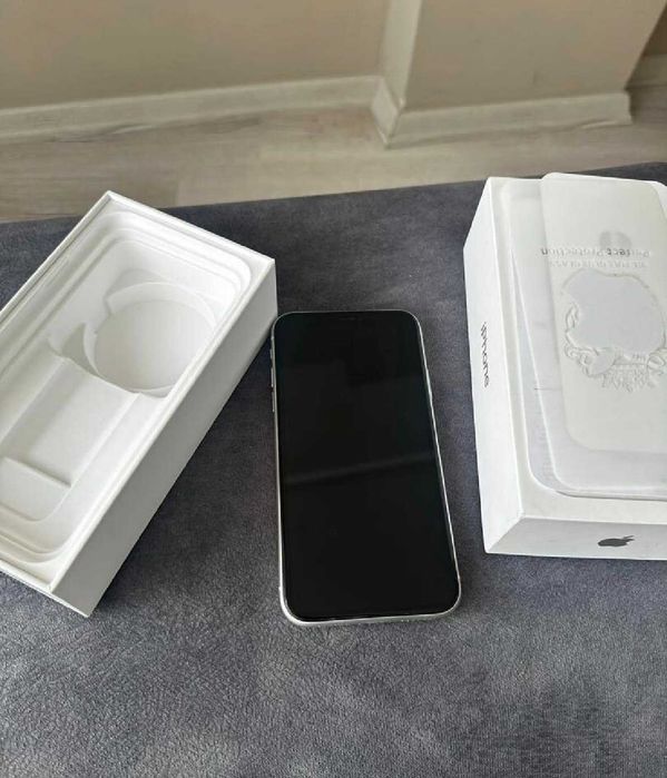iPhone 11, 64 GB.