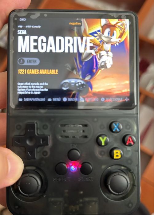 Consola Portatil multi jogo e multi plataforma