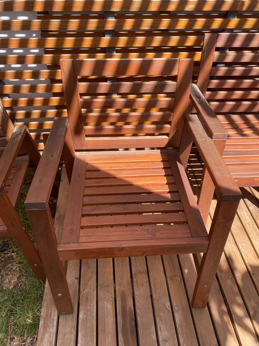 Cadeira de madeira para exterior IKEA