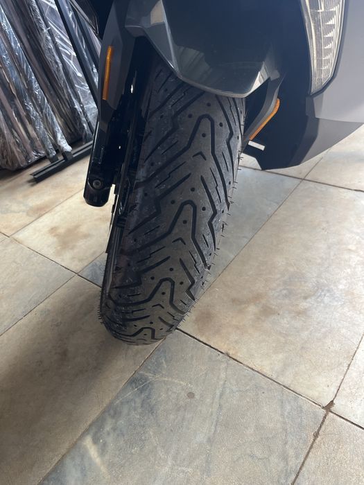 Bmw C400 GT c/ 4500km e garantia
