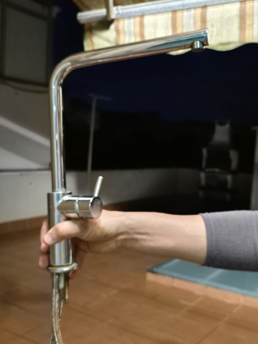 Torneira cozinha64584980752385120