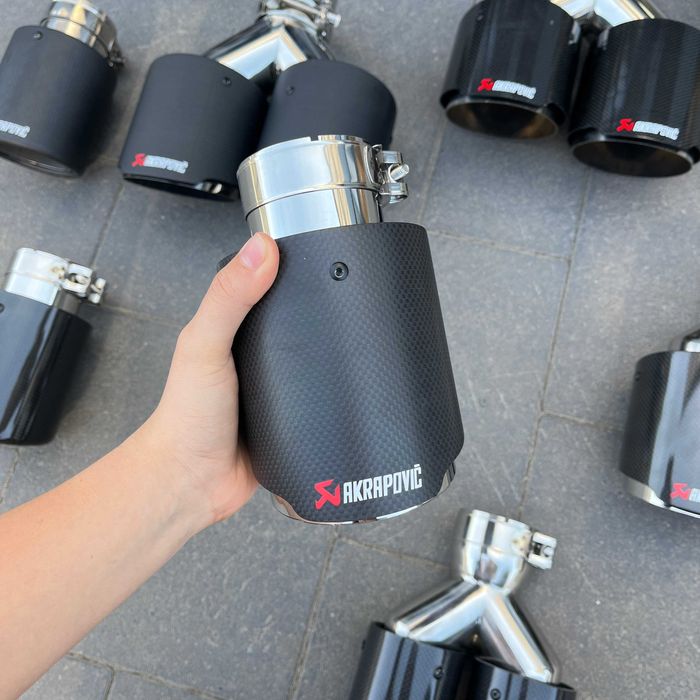 Розпродаж насадки глушитель глушника akrapovic акрапович різні розміри