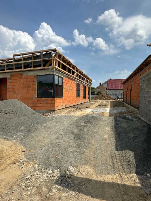 Будинок з газом на завершальній стадії будівництва 5 хв від центру