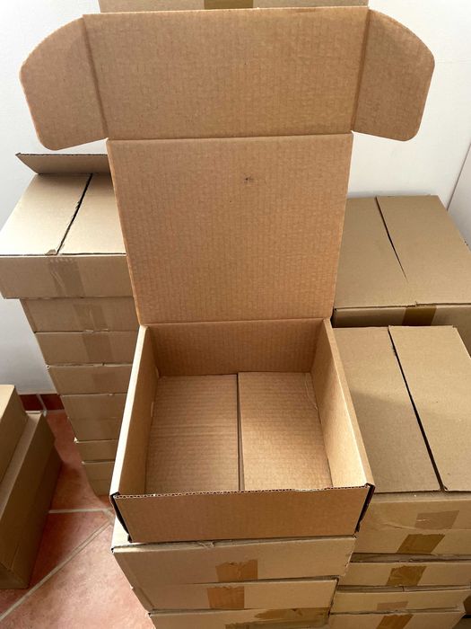 Caixas de Cartão Kraft - 230x220x105mm