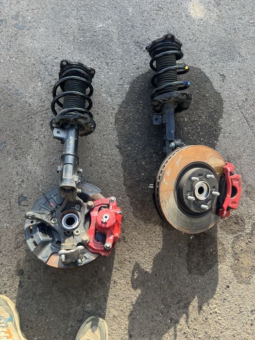 Kia proceed ceed цапфа, стійка амортизатора