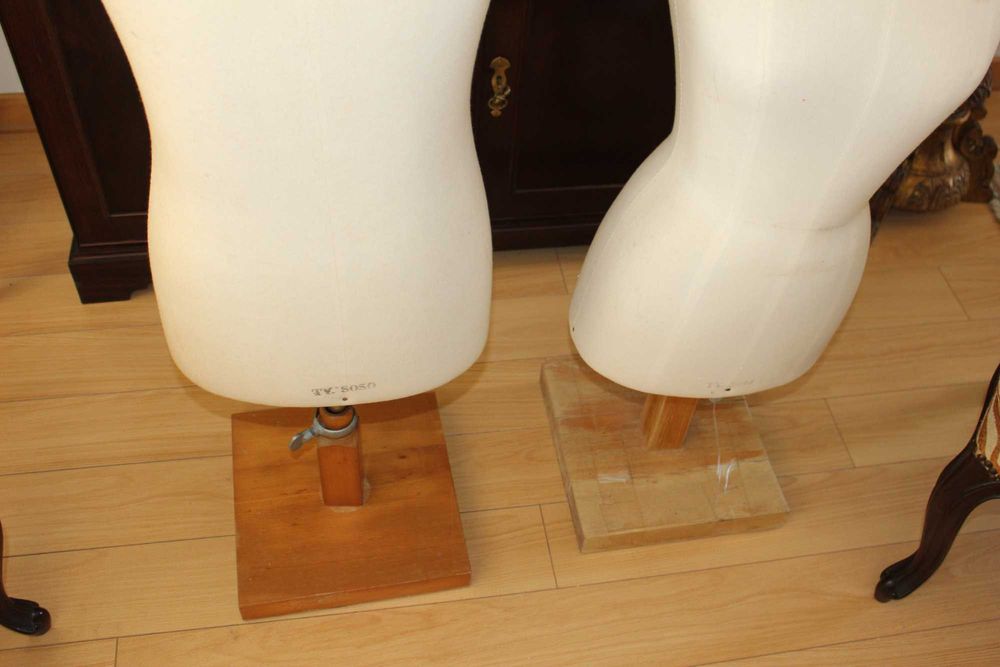 Antigo par de Manequins Taylor"s NY. Preço 90 e 80€