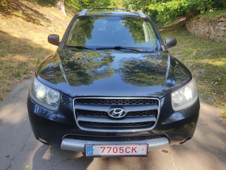 Продам Hyundai Santa Fe.