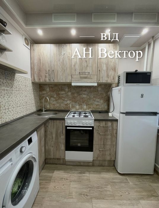 Продам 1 комнатную квартиру 35 м2 Алексеевка м.Победа