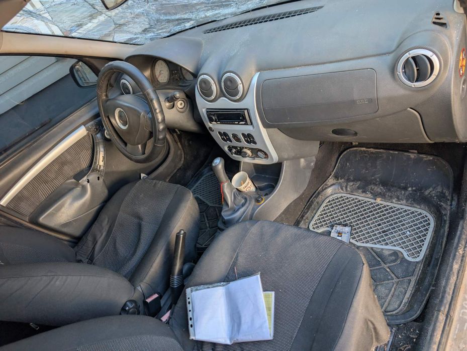 dacia logan 2009 1.6 шрот