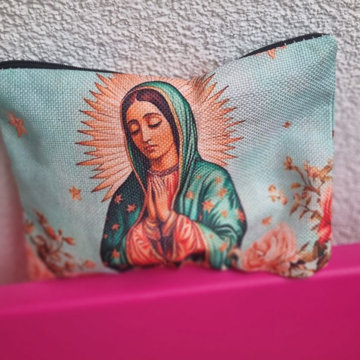 Kosmetyczka z wizerunkiem Matki Bożej
