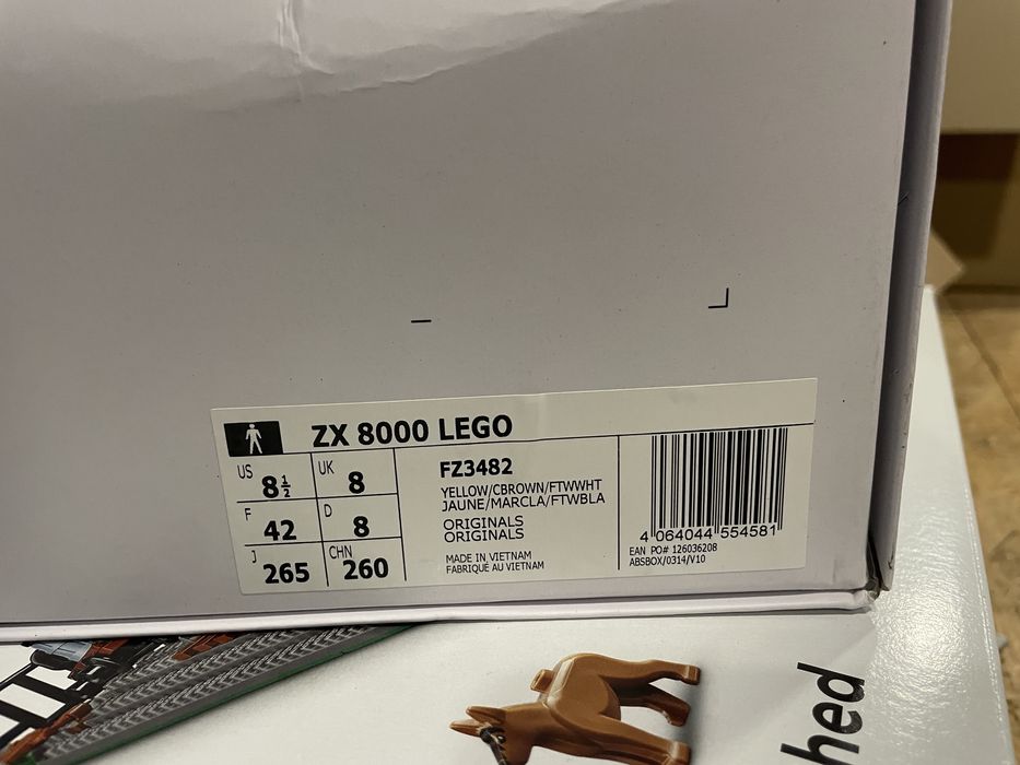 Buty Adidas ZX 8000 Lego Rozmiar: EU42 US8.5