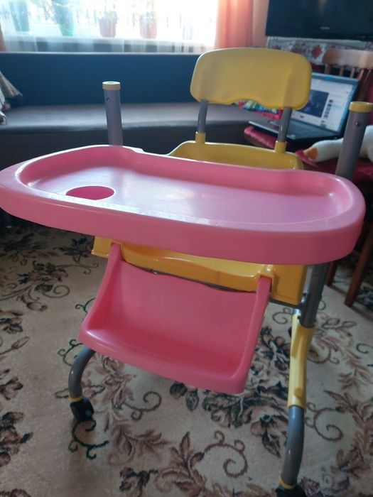 Стілець, крісло для годування