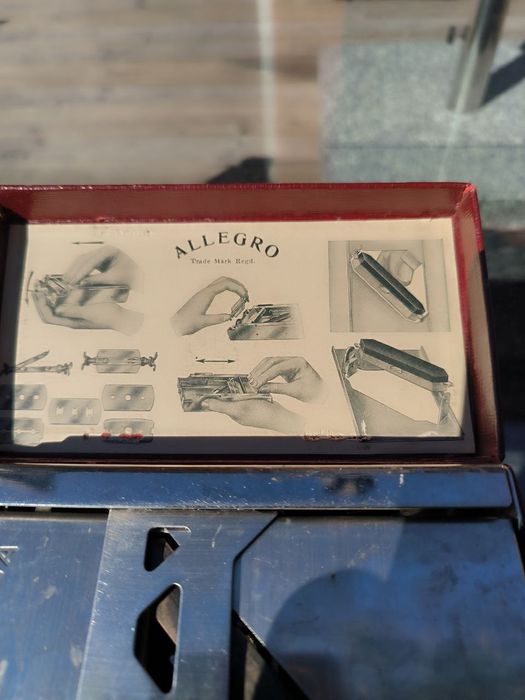 Станок для заточки бритвенных лезвий «Allegro mod. D», Швейцария, 1920