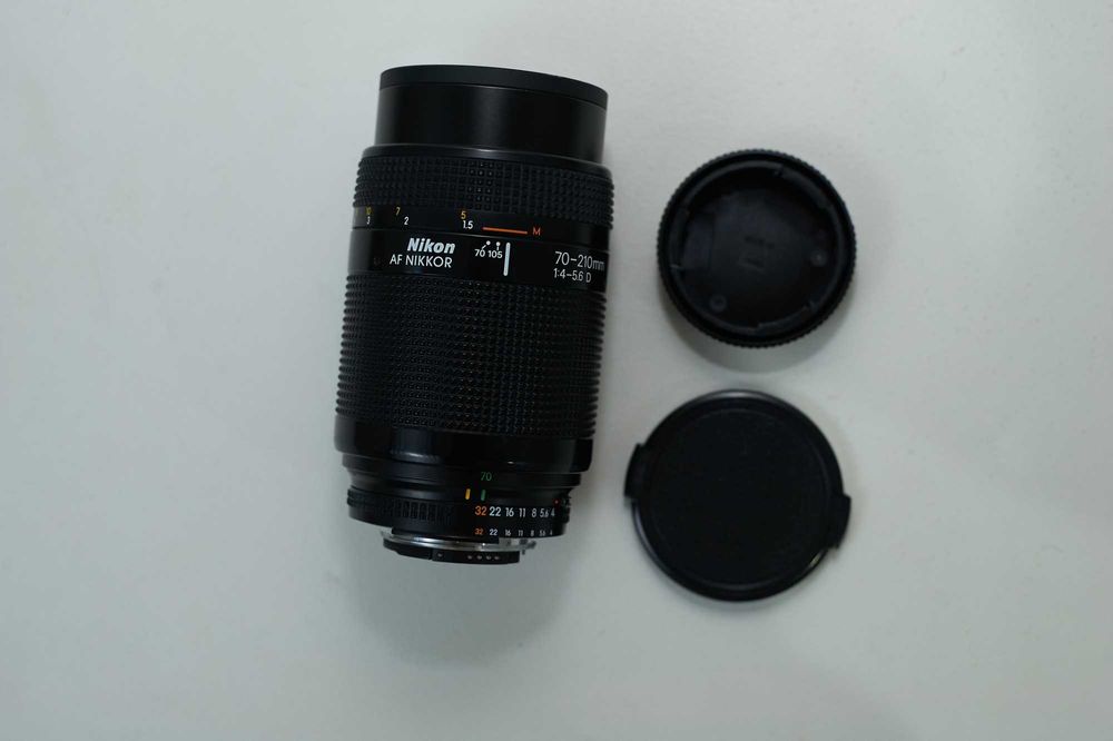 Nikon AF Nikkor 70-210mm f/4-5.6 Lens MADE IN JAPAN + Filtro Hoya