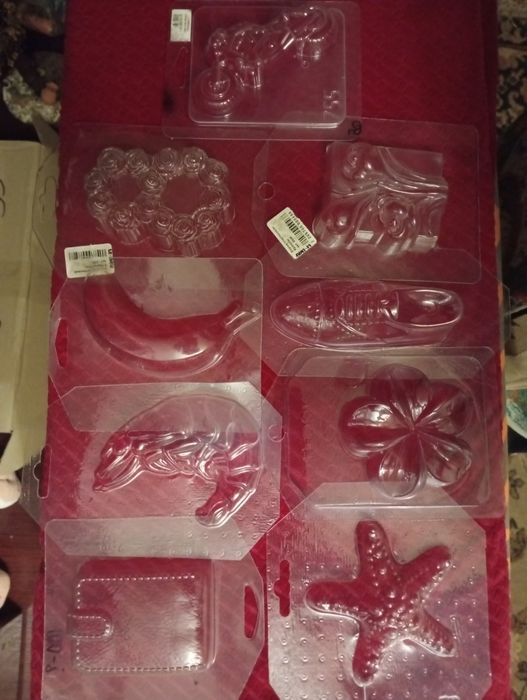 Продам пластиковые формы для мыла б/у