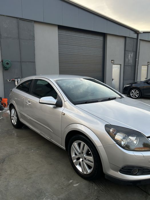 Opel Astra GTC 1.3 CDTI