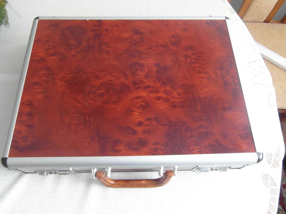 Zestaw noży w walizce EDELSTAHL ROSTFREI 24 elementy