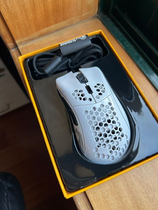 Rato de gaming Glorious Model D branco
