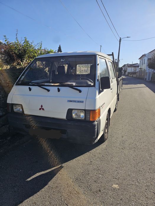 Vendo carrinha L 300 2.5  cabine dupla 7 lugares