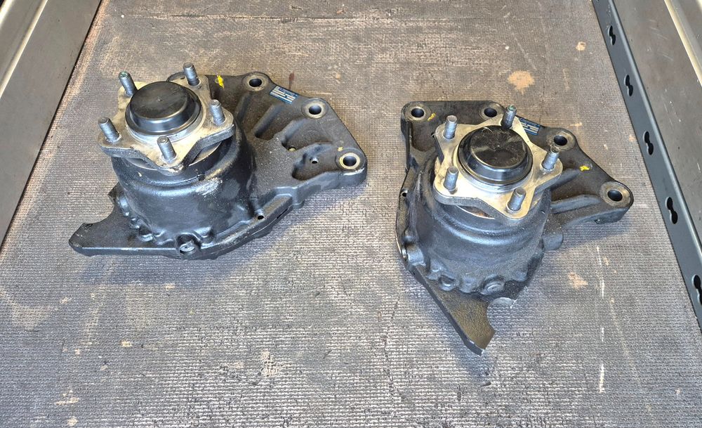 Zwrotnica Piasta Prawa/Lewa ZF FRIEDRICHSHAFEN Type G​P​2​5 85​7​58​32