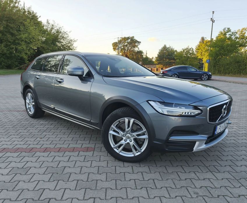 Volvo V90 Cross Country