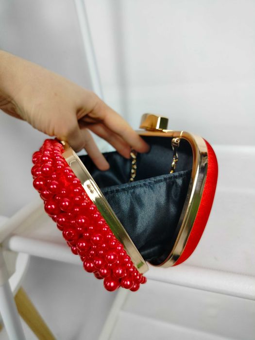 Nowa czerwona kopertówka damska z perłami perełkami glamur