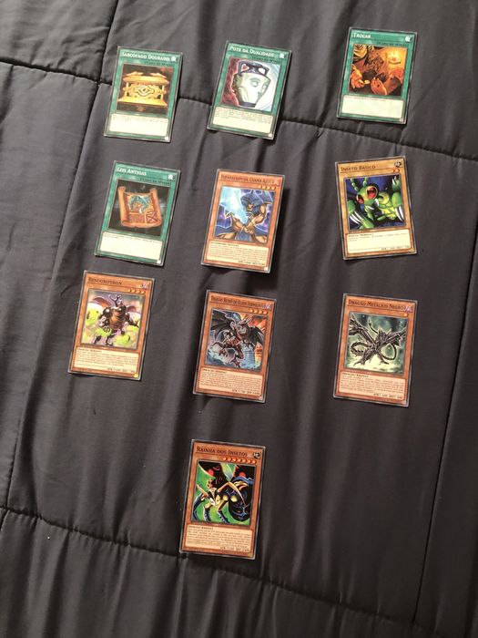 Cartas de yu-gi-oh em otimo estado