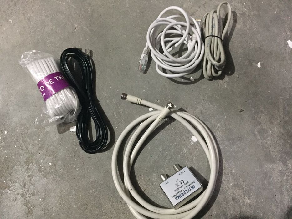 Pack Telephone / TV / SCART Cables and Splitter64751976852610120